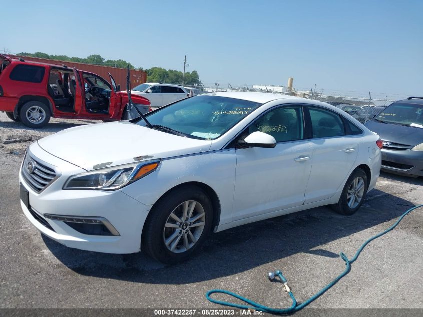 2015 HYUNDAI SONATA 2.4L SE - 5NPE24AF8FH075096