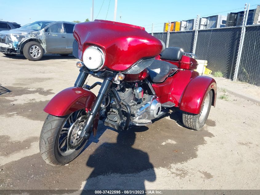 2010 HARLEY-DAVIDSON FLHXXX 1HD1MBM15AB853862