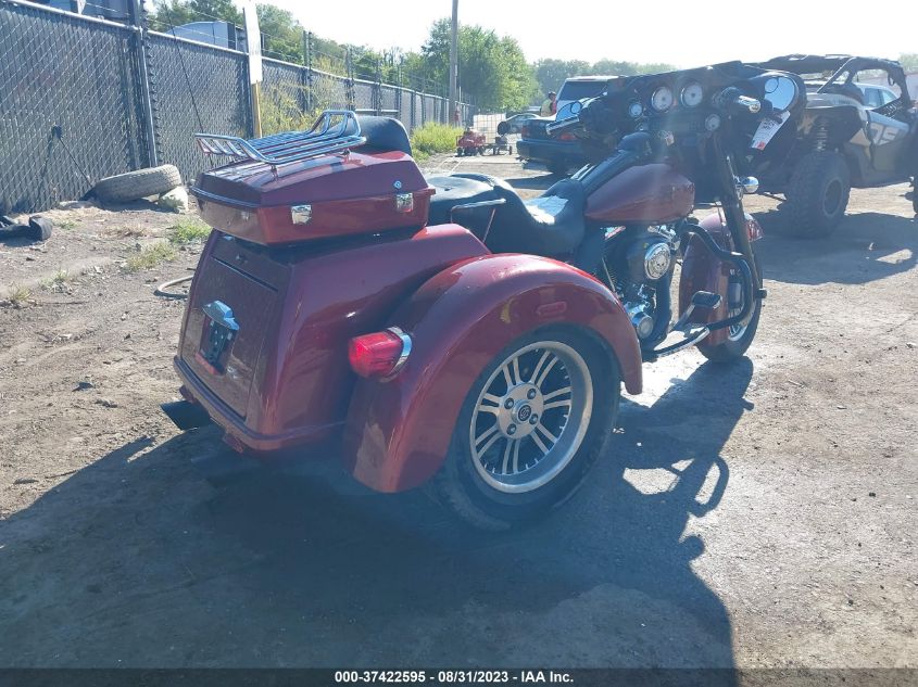 2010 HARLEY-DAVIDSON FLHXXX 1HD1MBM15AB853862