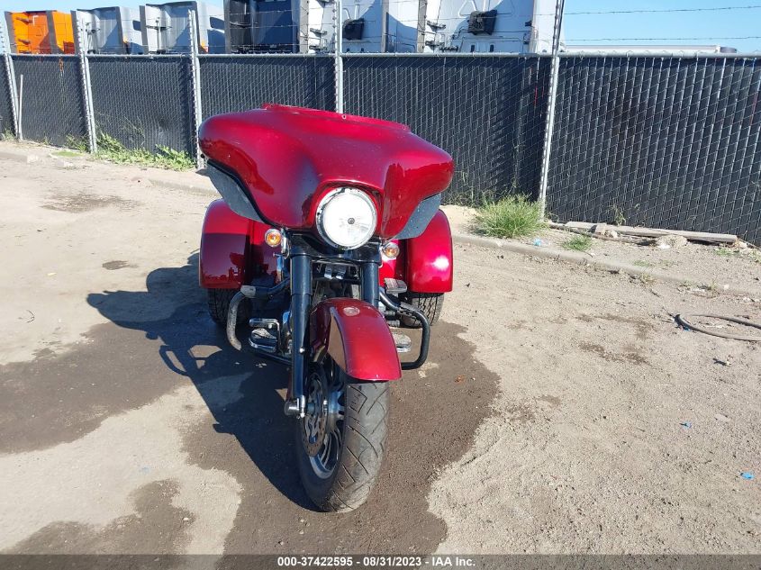 2010 HARLEY-DAVIDSON FLHXXX 1HD1MBM15AB853862