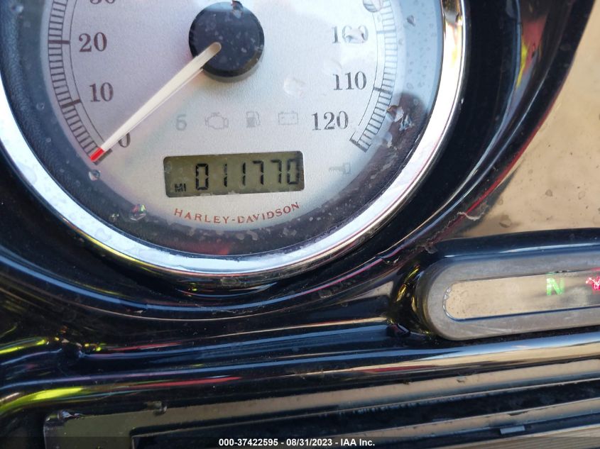 2010 HARLEY-DAVIDSON FLHXXX 1HD1MBM15AB853862