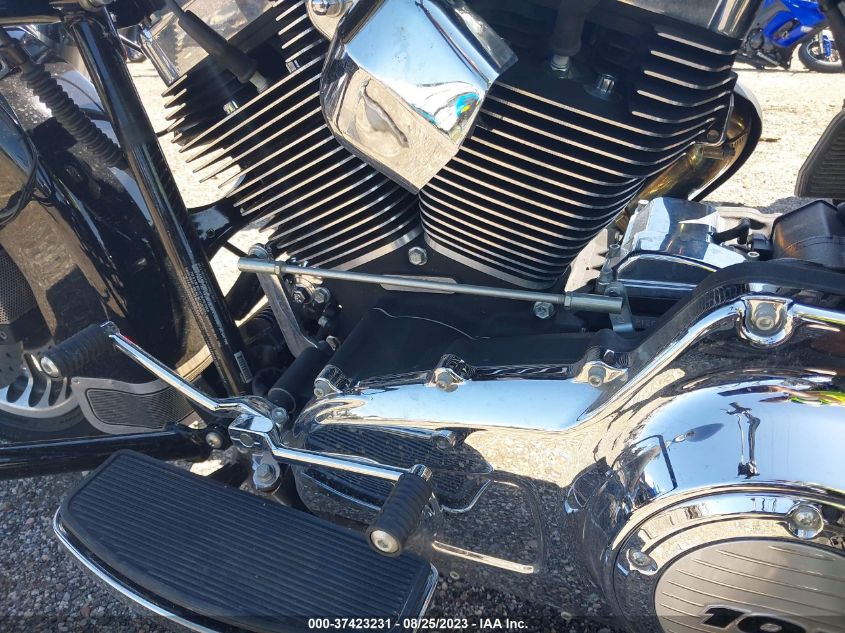 2012 HARLEY-DAVIDSON FLHR ROAD KING - 1HD1FBM10CB659012