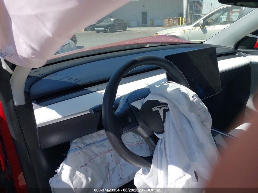 VIN 7SAYGAEE7NF521138 2022 TESLA MODEL Y