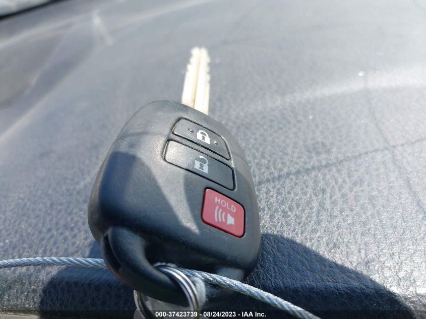 2015 TOYOTA RAV4 XLE - 2T3WFREV0FW143360