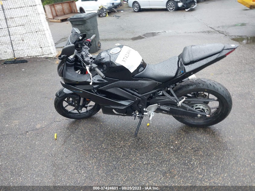 VIN MH3RH18Y5PK011981 2023 YAMAHA YZFR3 A