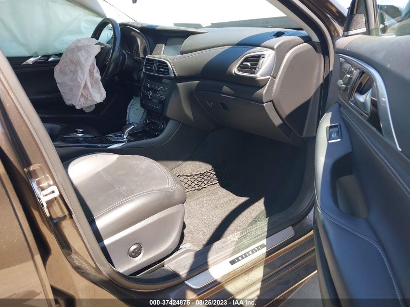 2018 INFINITI QX30 PREMIUM SJKCH5CP4JA047780
