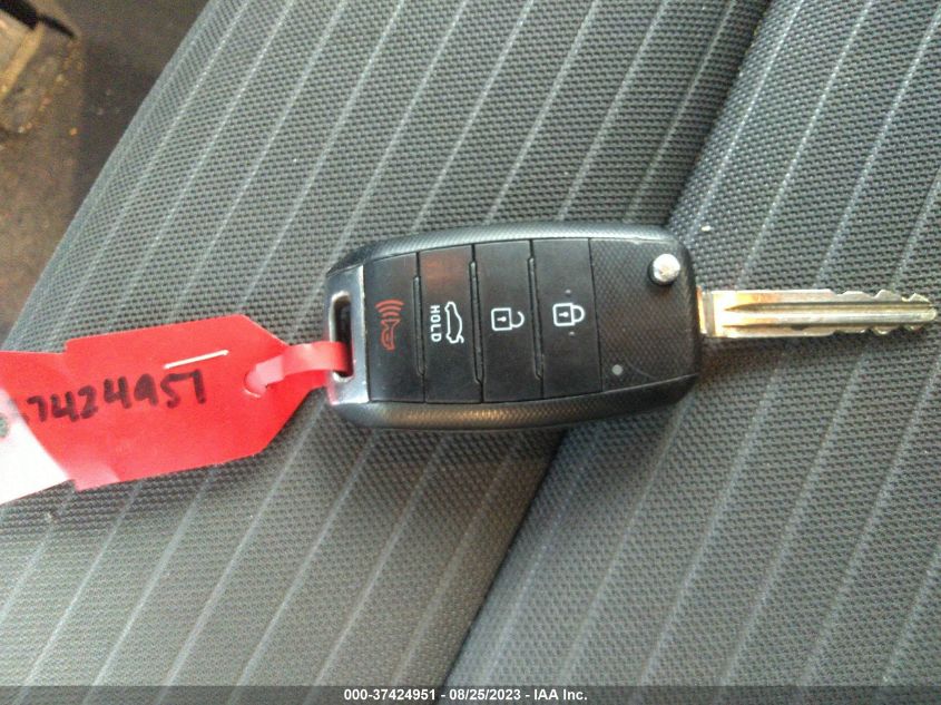 2016 KIA FORTE LX - KNAFX4A68G5520960