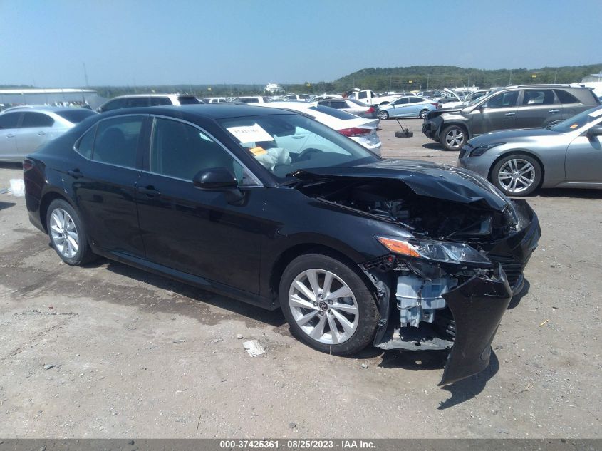 2022 TOYOTA CAMRY LE - 4T1C11AK2NU617671