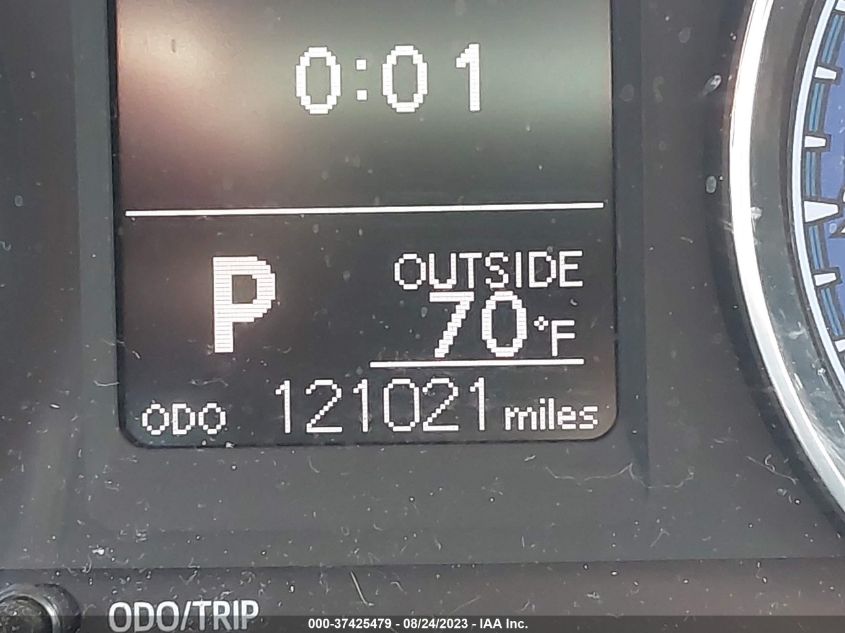 2018 TOYOTA COROLLA LE - 5YFBURHE6JP797413