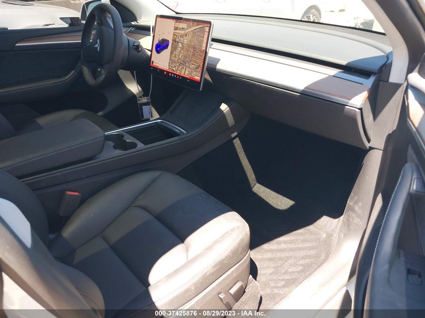 VIN 7SAYGDEF7PF763019 2023 TESLA MODEL Y