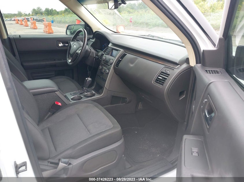 VIN 2FMGK5B82KBA37198 2019 FORD FLEX SE