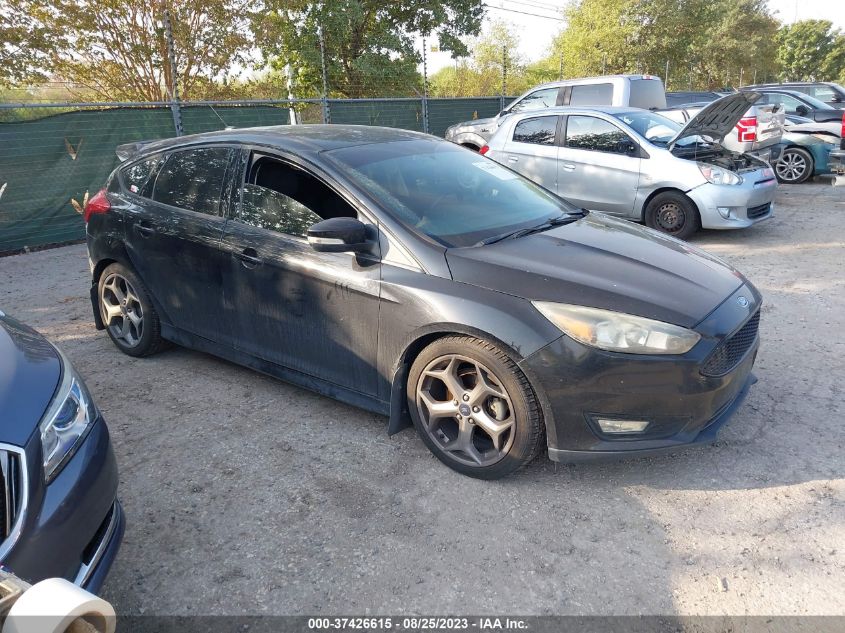 2016 FORD FOCUS SE - 1FADP3K24GL239319