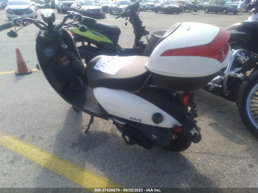 VIN LL0TCAPE4NG003791 2022 YNGF 49CC SCOOTER