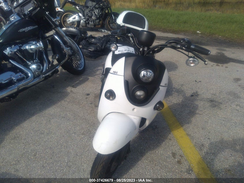 VIN LL0TCAPE4NG003791 2022 YNGF 49CC SCOOTER