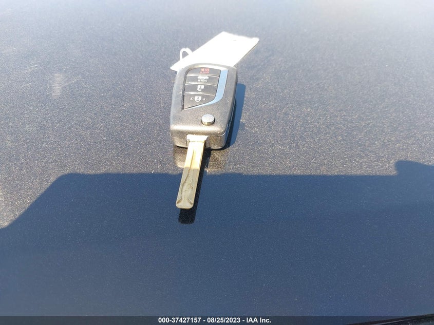 VIN 5YFEPMAE1MP240866 2021 TOYOTA COROLLA LE