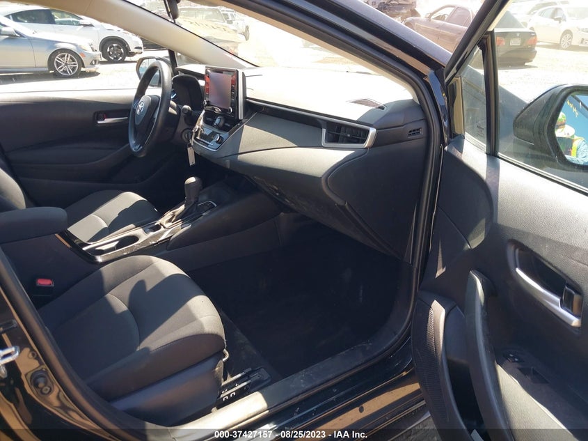 VIN 5YFEPMAE1MP240866 2021 TOYOTA COROLLA LE