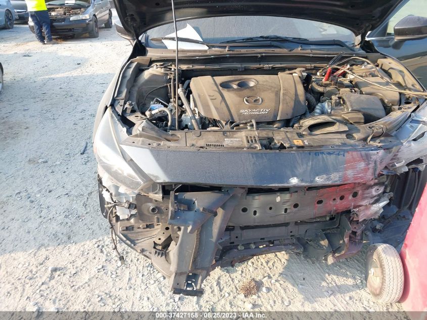 2018 MAZDA MAZDA3 4-DOOR SPORT - 3MZBN1U75JM165187