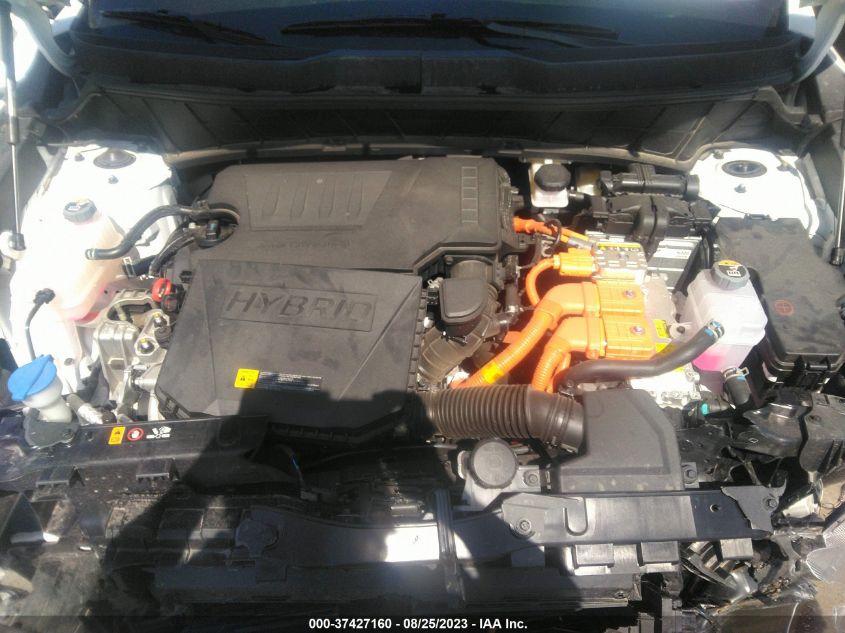 KNDCP3LE5P5069958 Kia Niro LX 10