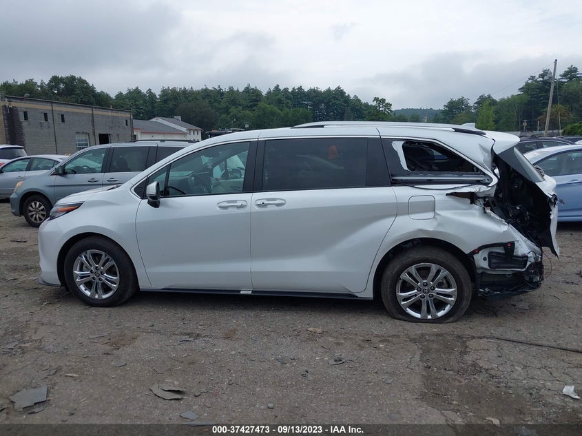 VIN 5TDESKFC3NS056449 2022 TOYOTA SIENNA PLATINUM