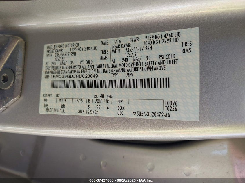 VIN 1FMCU9GD5HUC23049 2017 FORD ESCAPE SE