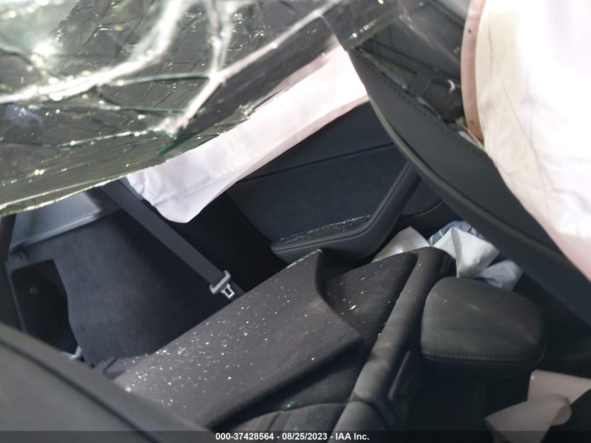 VIN 7SAYGDEE1PF839437 2023 TESLA MODEL Y LONG RANGE