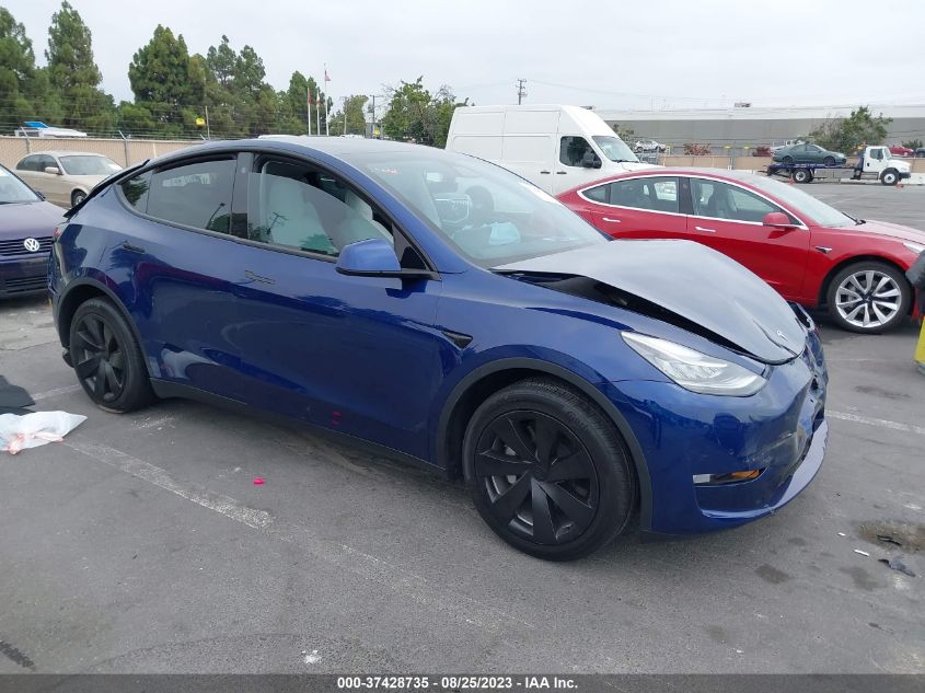 7SAYGDEE2NF432224 Tesla Model Y LONG RANGE