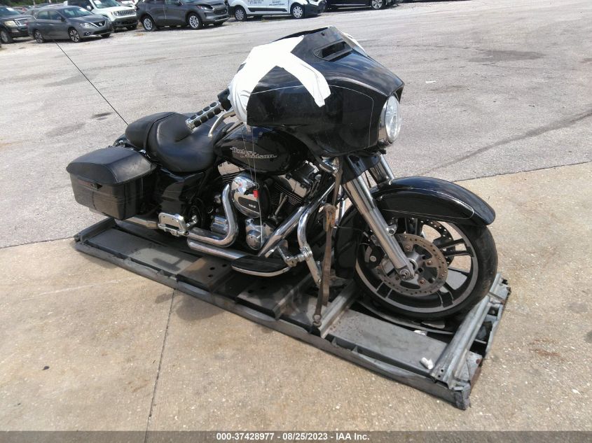 2014 HARLEY-DAVIDSON FLHXS STREET GLIDE SPECIAL - 1HD1KRM12EB652215