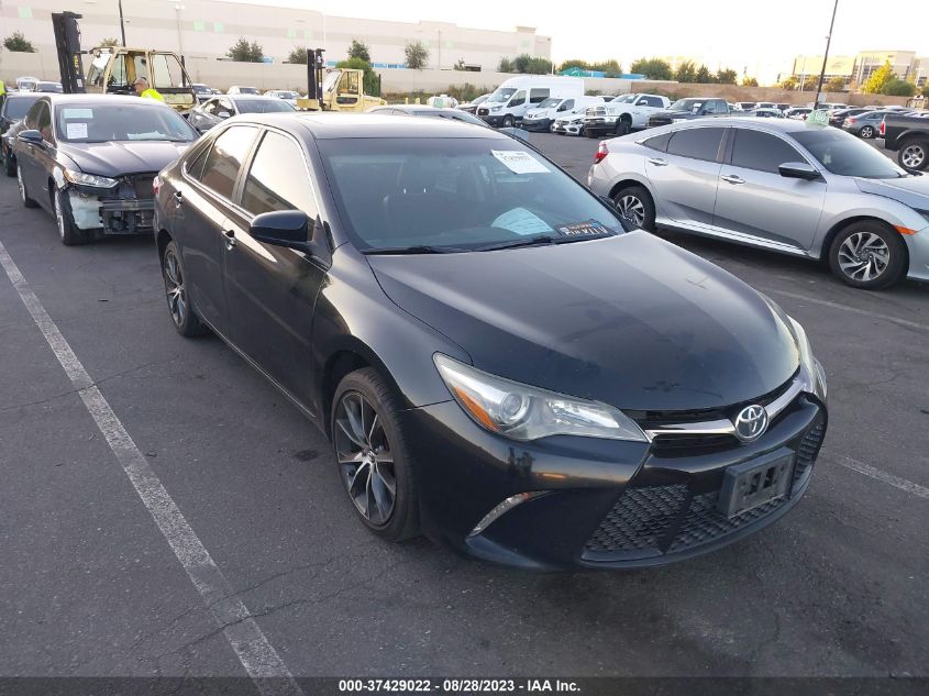 2015 TOYOTA CAMRY SE - 4T1BF1FK8FU938718