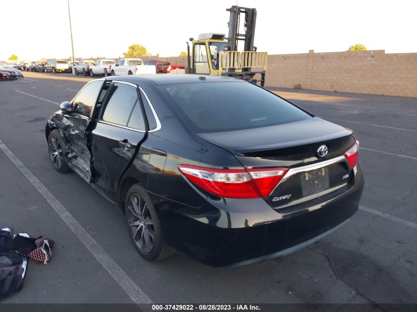 2015 TOYOTA CAMRY SE - 4T1BF1FK8FU938718