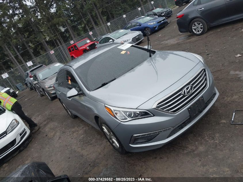 2015 HYUNDAI SONATA SE - 5NPE24AF4FH002033