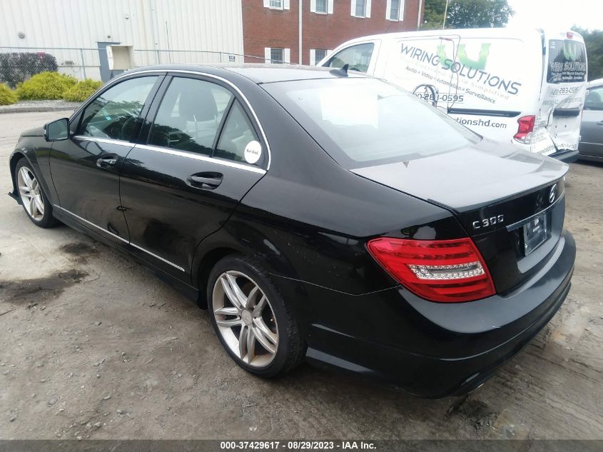 2013 MERCEDES-BENZ C-CLASS C 300 - WDDGF8AB7DG121834