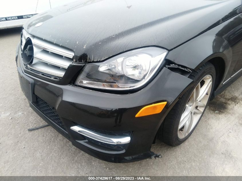 2013 MERCEDES-BENZ C-CLASS C 300 - WDDGF8AB7DG121834