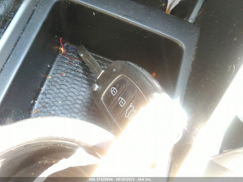 2017 HYUNDAI TUCSON SE - KM8J3CA40HU469703