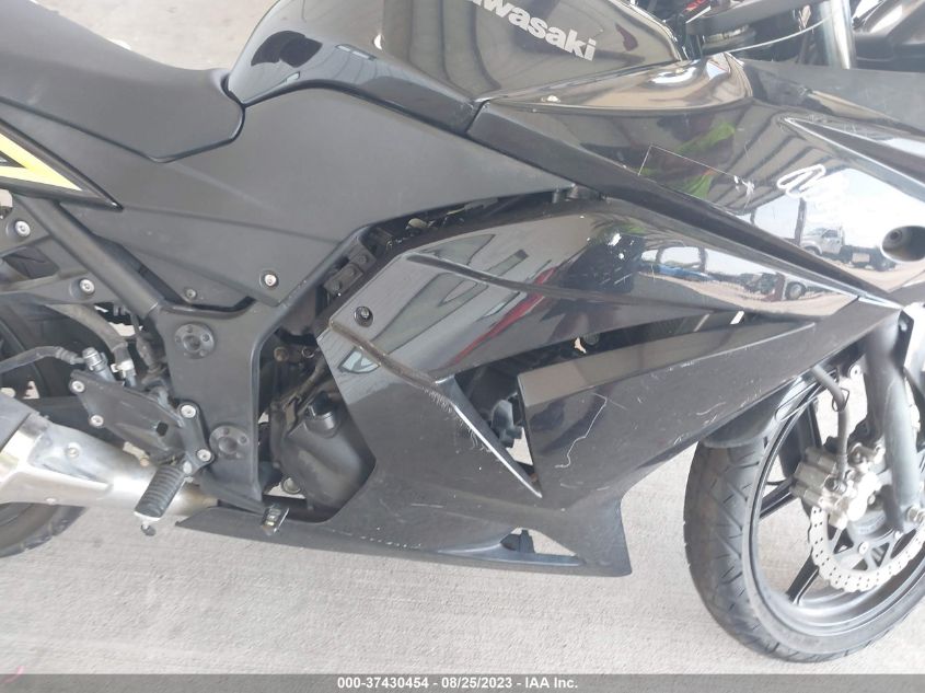 2012 KAWASAKI EX250 J JKAEXMJ15CDAA7435