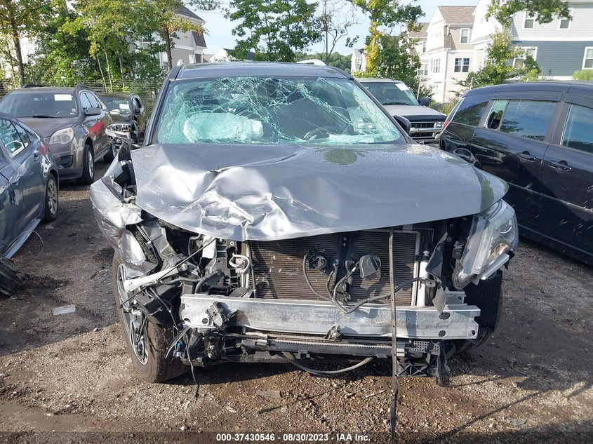 VIN 5N1DR2MN3JC611063 2018 NISSAN PATHFINDER PLATINUM