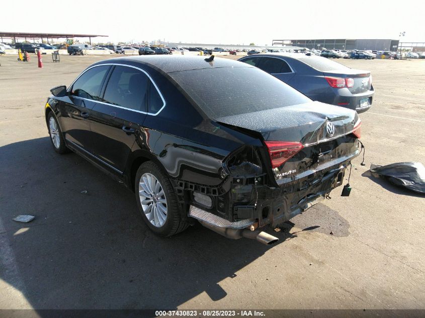 2017 VOLKSWAGEN PASSAT 1.8T SE - 1VWBT7A36HC017961