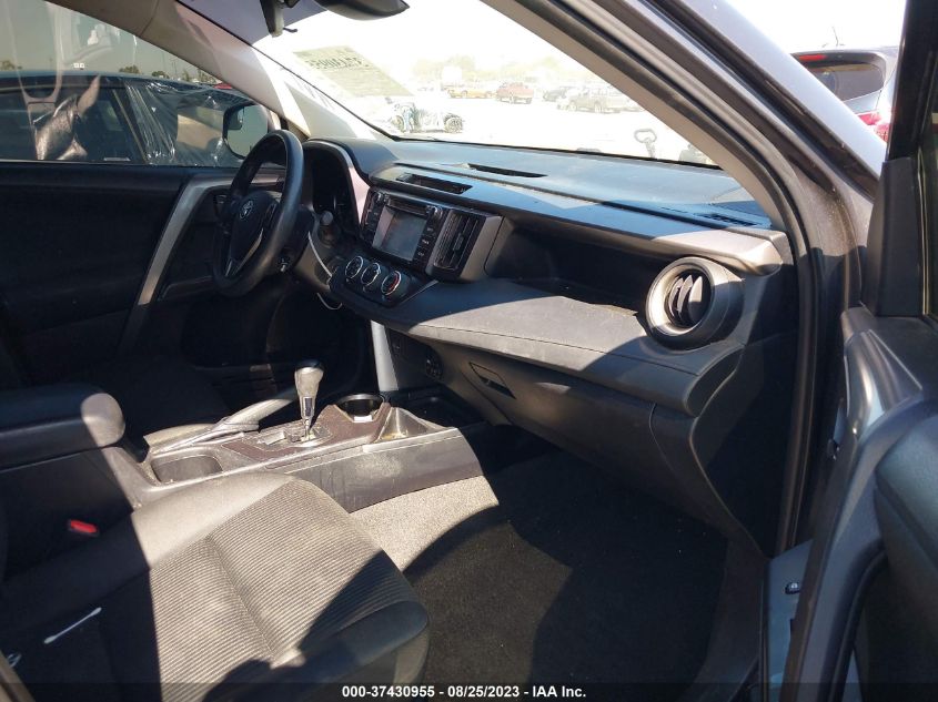 2018 TOYOTA RAV4 LE - JTMZFREV7JJ737500