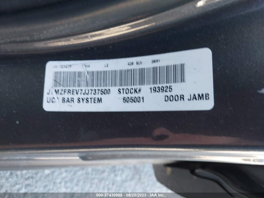 2018 TOYOTA RAV4 LE - JTMZFREV7JJ737500