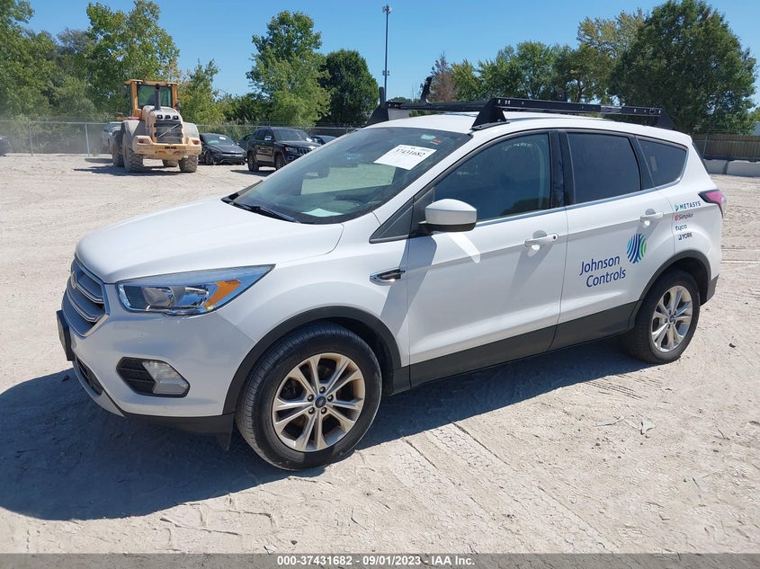VIN 1FMCU0GD7JUC50299 2018 FORD ESCAPE SE