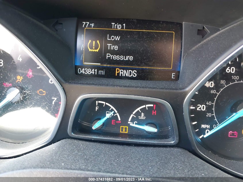 VIN 1FMCU0GD7JUC50299 2018 FORD ESCAPE SE