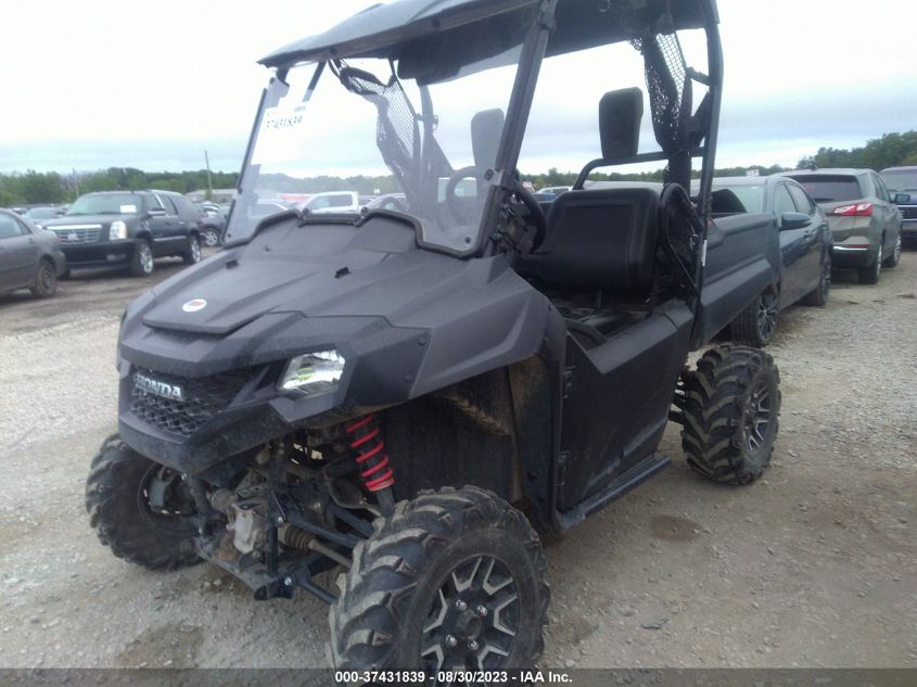 2018 HONDA SXS700 M2 1HFVE02E9J4401319