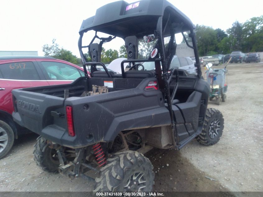 2018 HONDA SXS700 M2 1HFVE02E9J4401319
