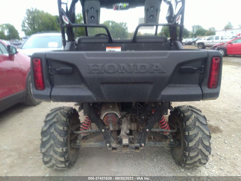 2018 HONDA SXS700 M2 1HFVE02E9J4401319