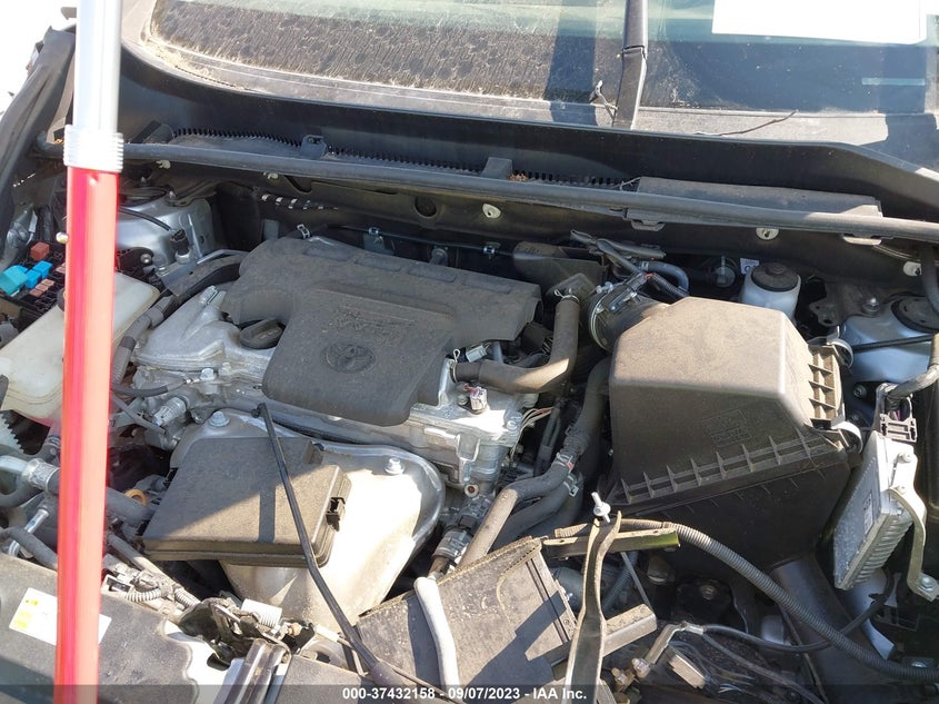 VIN 2T3ZFREV1JW504357 2018 TOYOTA RAV4 LE