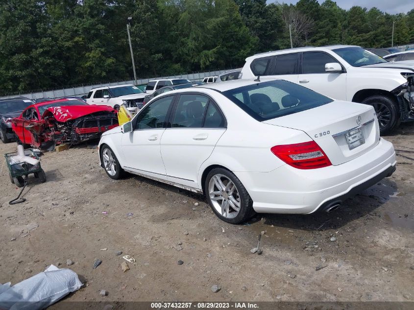 2013 MERCEDES-BENZ C-CLASS C 300 - WDDGF8AB7DA809531