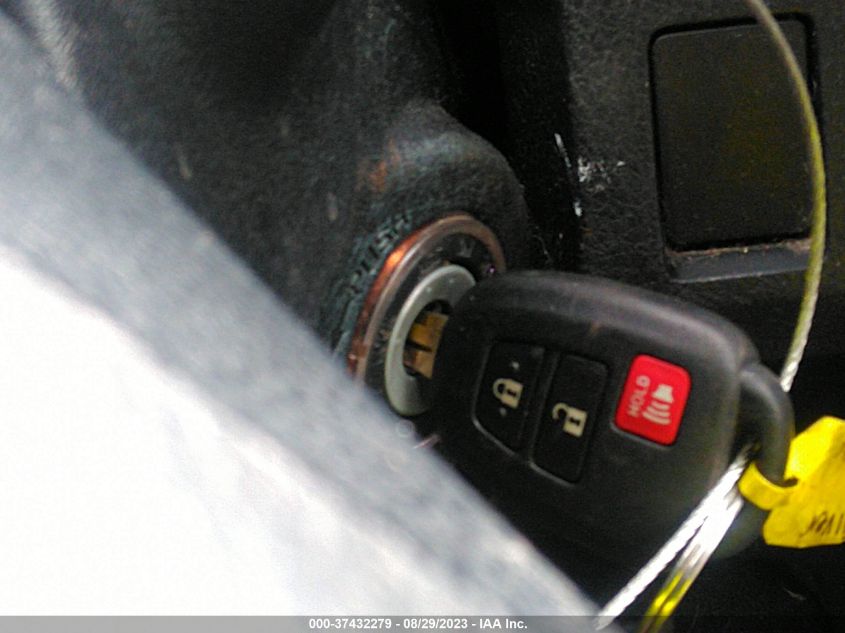 2014 TOYOTA RAV4 LE - JTMZFREV3EJ006472