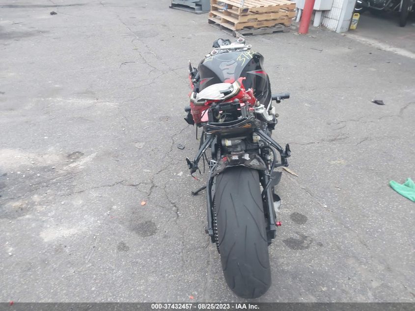 2005 SUZUKI GSX-R1000 - JS1GT76A152108891