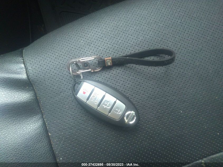 2016 NISSAN ROGUE SL - 5N1AT2MV6GC781902