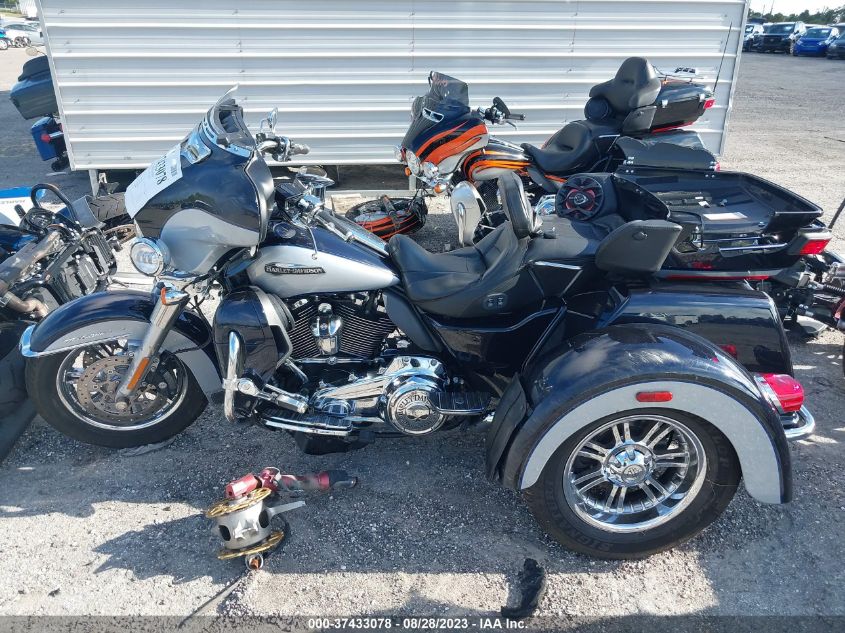 2020 HARLEY-DAVIDSON FLHTCUTG - 1HD1MAF13LB855538