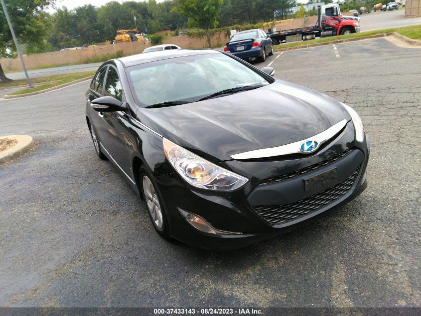 2014 HYUNDAI SONATA HYBRID - KMHEC4A46EA117553